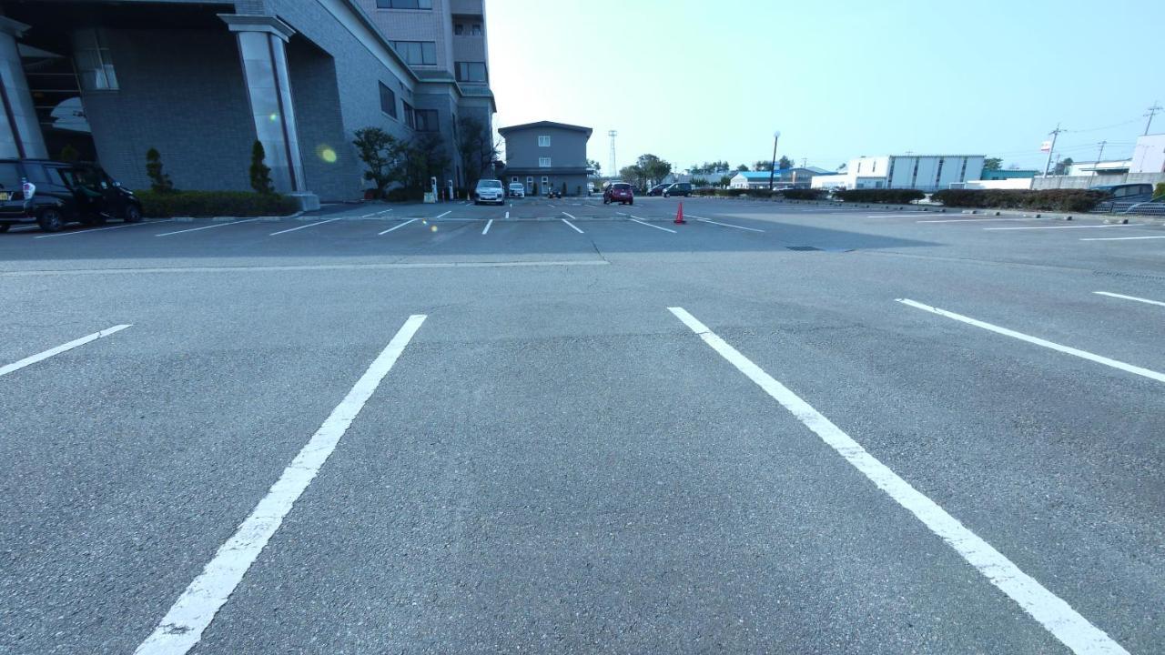 Route Inn Grantia Komatsu Airport Bagian luar foto